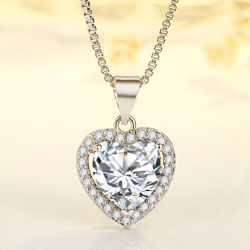 New White Diamond Imitation Moissanite Heart Pendant Necklace